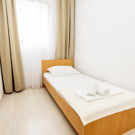 아파트 Nur With Garden 모스타르