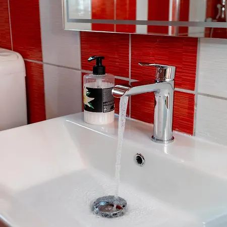 Apartament Nur With Garden *