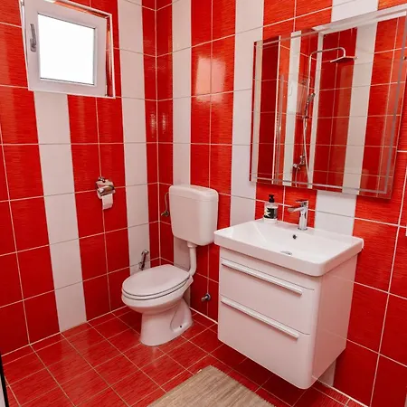 Nur With Garden 아파트 모스타르