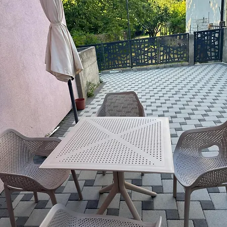 Nur With Garden شقة