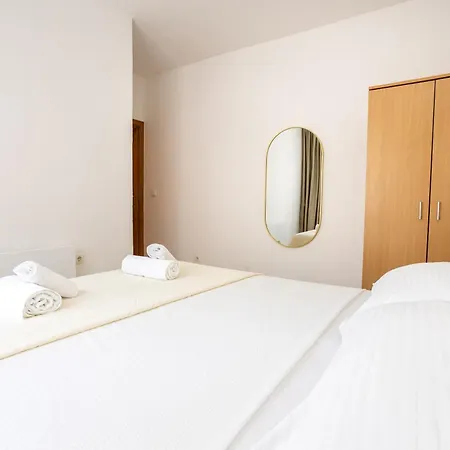 Nur With Garden 아파트 모스타르